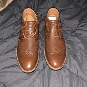 Boys Wing Tip Size 4 Dress Boot